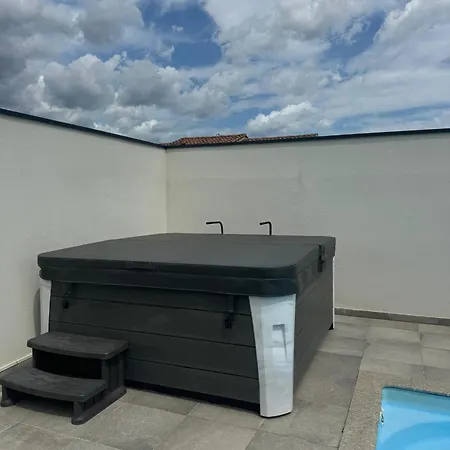 Vila Elegante A Porto-vecchio Avec Piscine Privee *