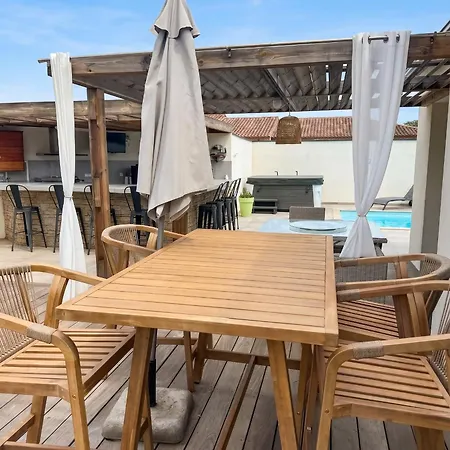 Elegante A Porto-vecchio Avec Piscine Privee *